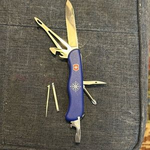 VICTORINOX SWISS ARMY Mariner excellent condition